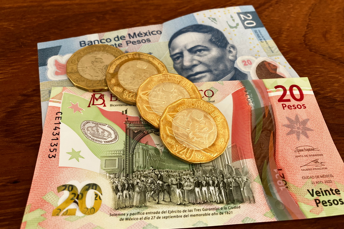 $20-peso banknotes and coins