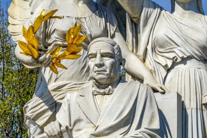 Status of Benito Juarez