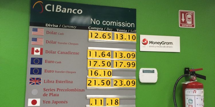 Currency Exchange Rates at Mexico City airport