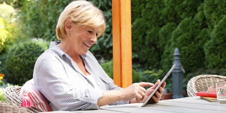 Conversation online from the garden terrace