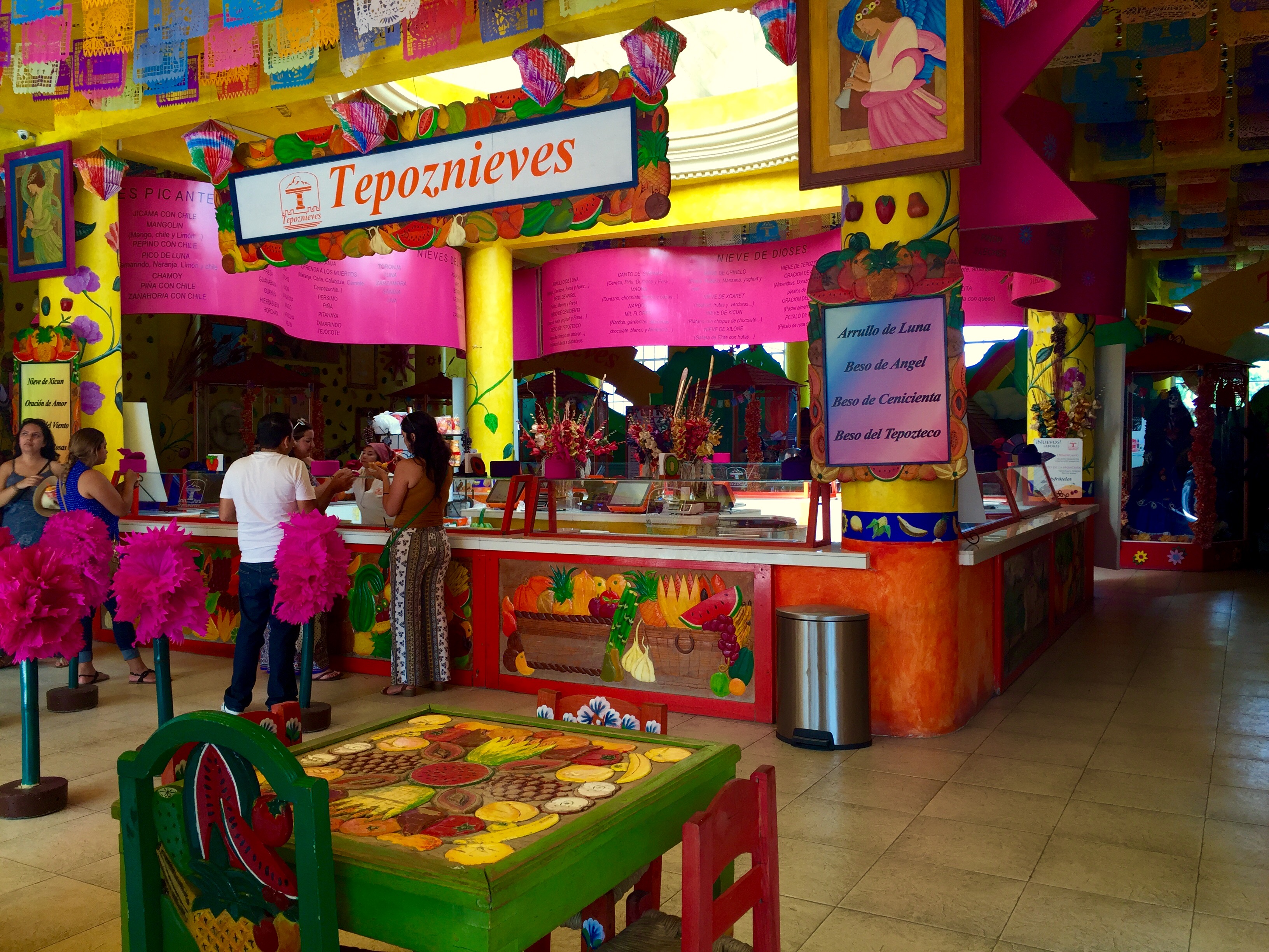 Ice Cream Store in Mexico