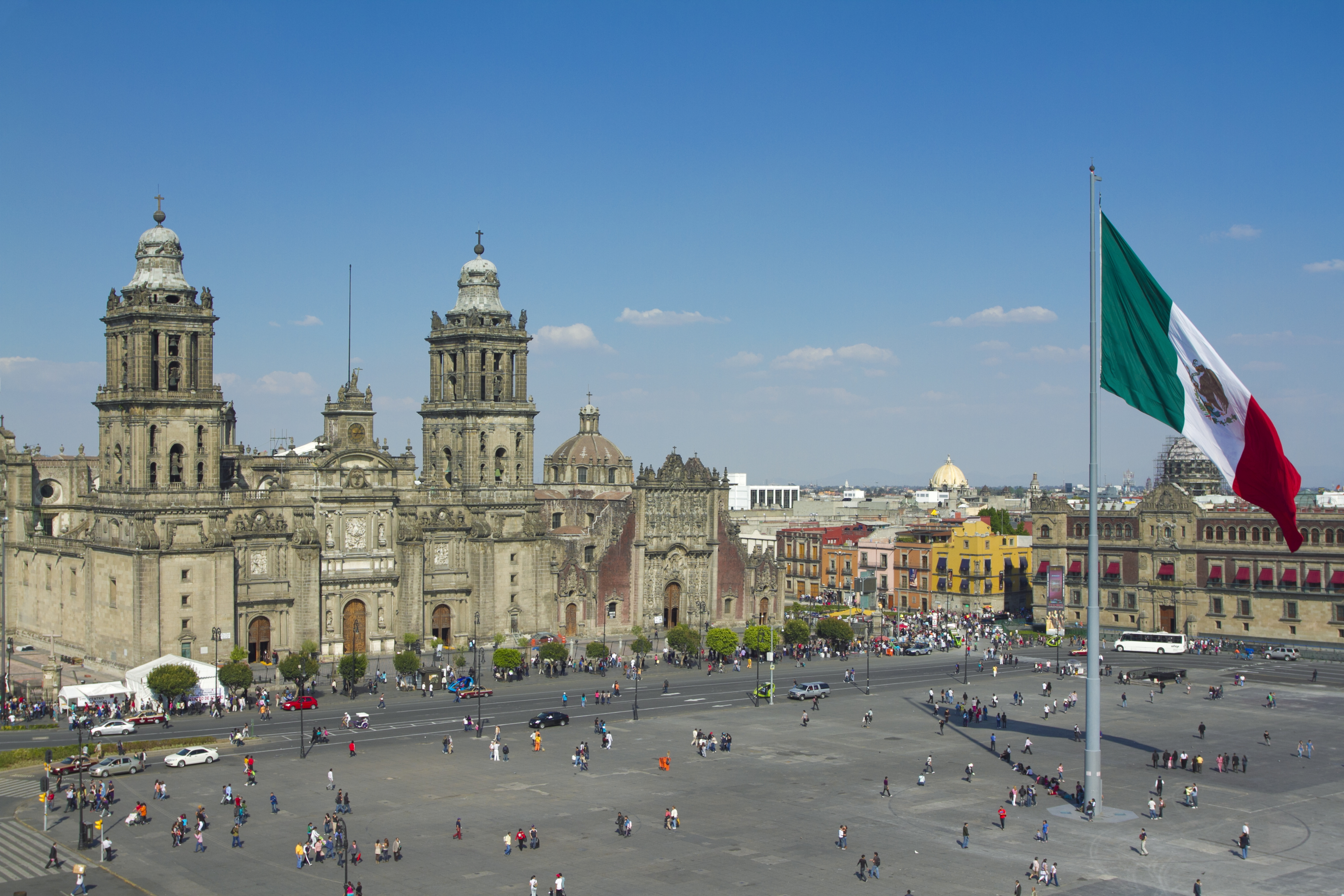 Мексика столица. Площадь Сокало в Мехико. Мехико площадь Сокало кафедральный собор. Исторический центр Мехико. Исторический центр Мехико - площадь Сокало.