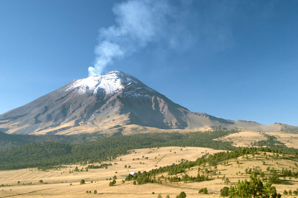 Popoatepetl volcano in the dry season