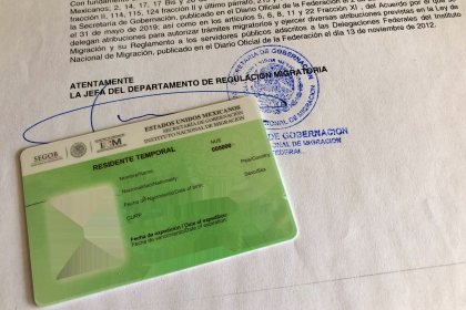 Residente Temporal Card and letter