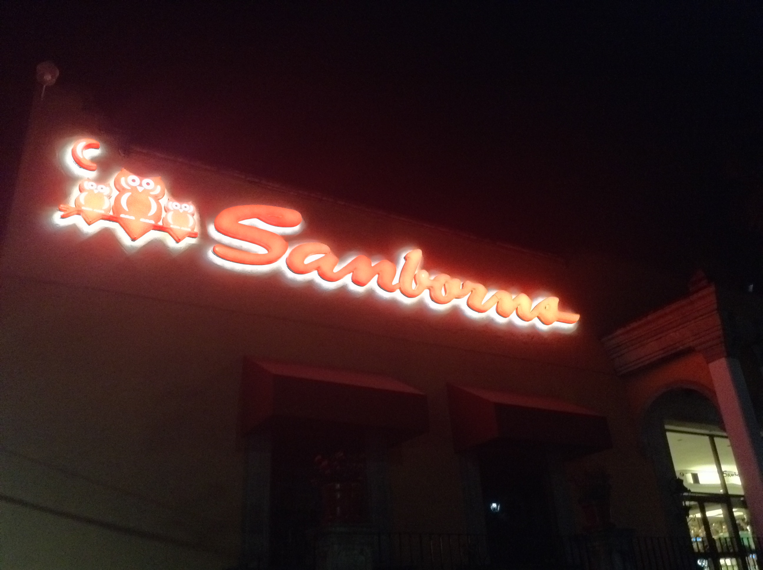 Sanborns sore sign (neon)